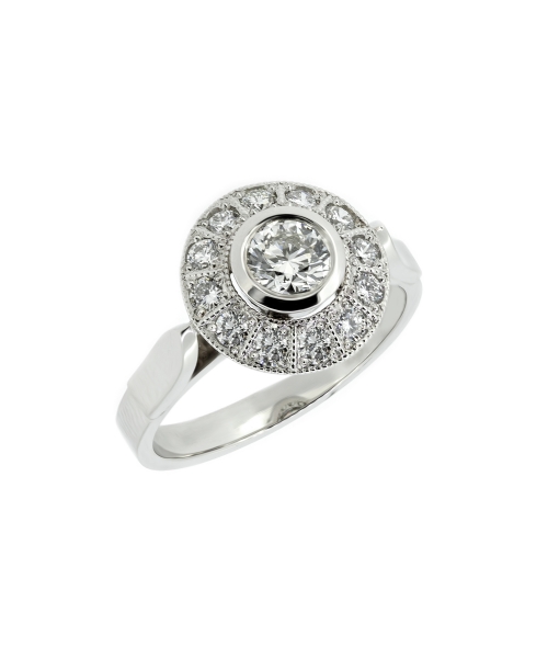 Platinum diamond retro style ring - 2