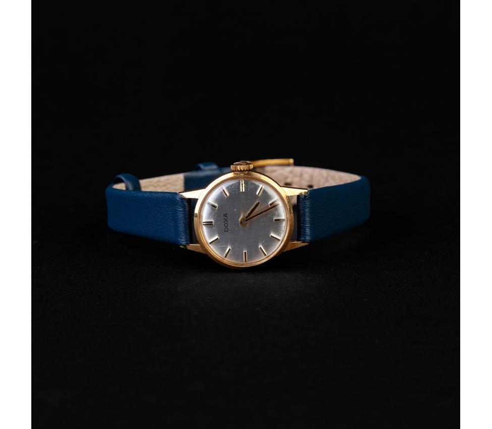 Gold vintage Doxa watch - 1