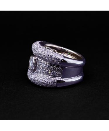 Gold ring with diamonds of the Italian brand Ambrosi - 3
