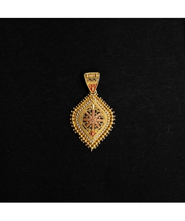 Gold vintage pendant, India - 1